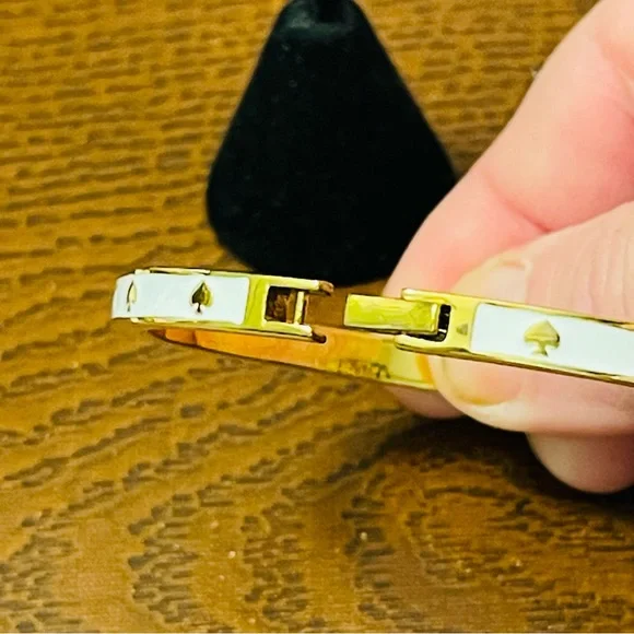 kate spade- Spot the Spade Enamel with Gold Spades in Pink or White - Picture 7 of 11